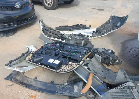 2020 BMW 530I xDrive z USA, uszkodzony, nr VIN WBAJR7C06LWW55468